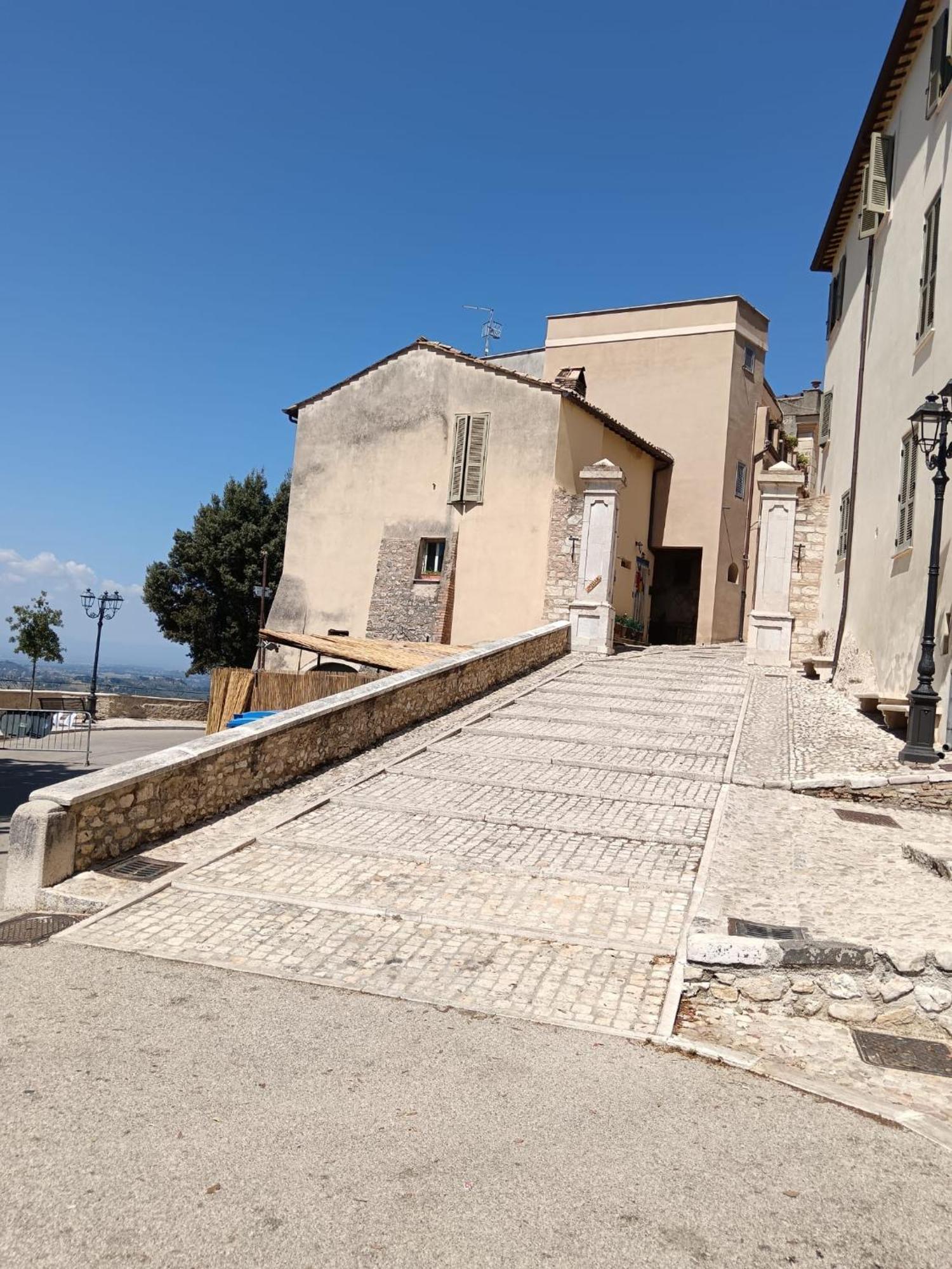 Ferienwohnung La Casa Della Rocca Roccantica Exterior foto